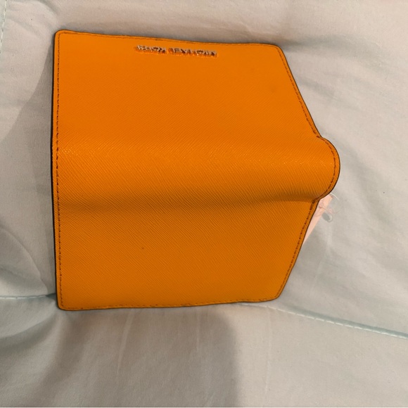 Michael Michael Kors Medium Crossgrain Leather Wallet - Picture 4 of 6